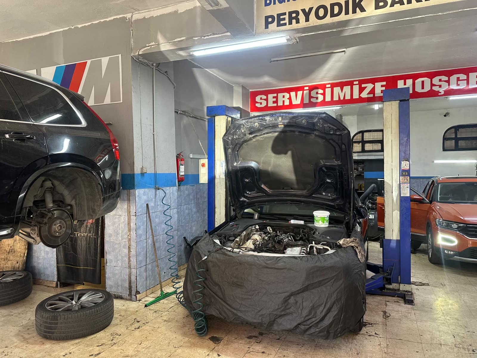 Çetin Oto servis içi genel görünüm